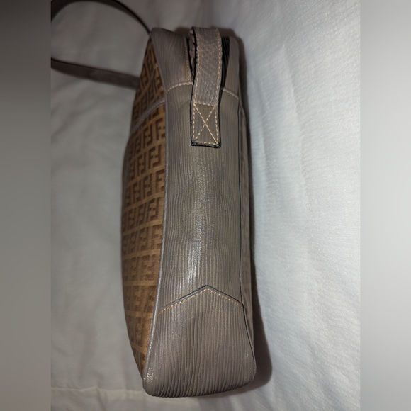 Fendi Zucchino Cross Body Shoulder Bag Brown RARE EUC with COA - Picture 10 of 16